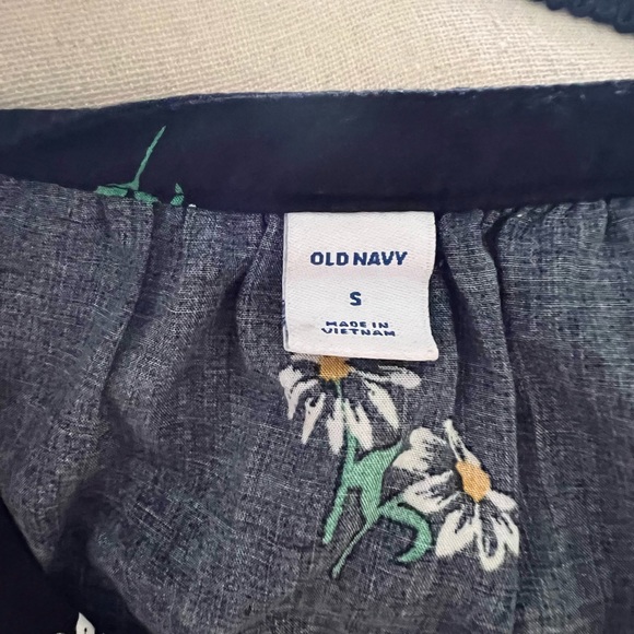 Old Navy Womans Black Daisy Pattern V Neck Sundress - Picture 3 of 3